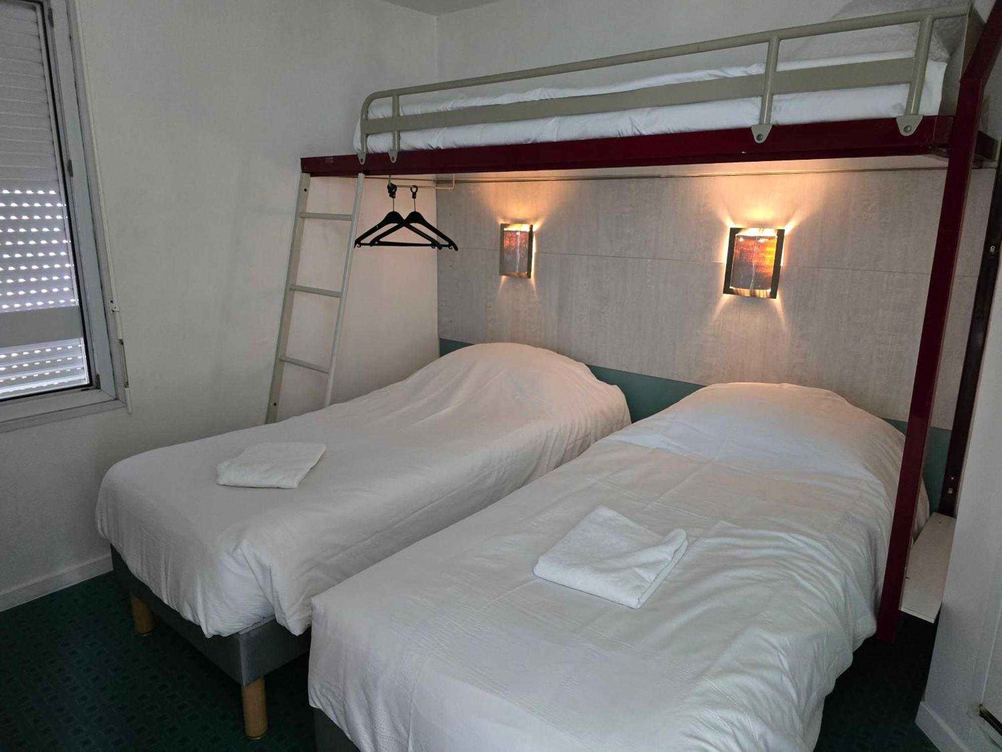 Brit Hotel Essentiel Poitiers Gare Du Futuroscope Jaunay-Clan Eksteriør bilde