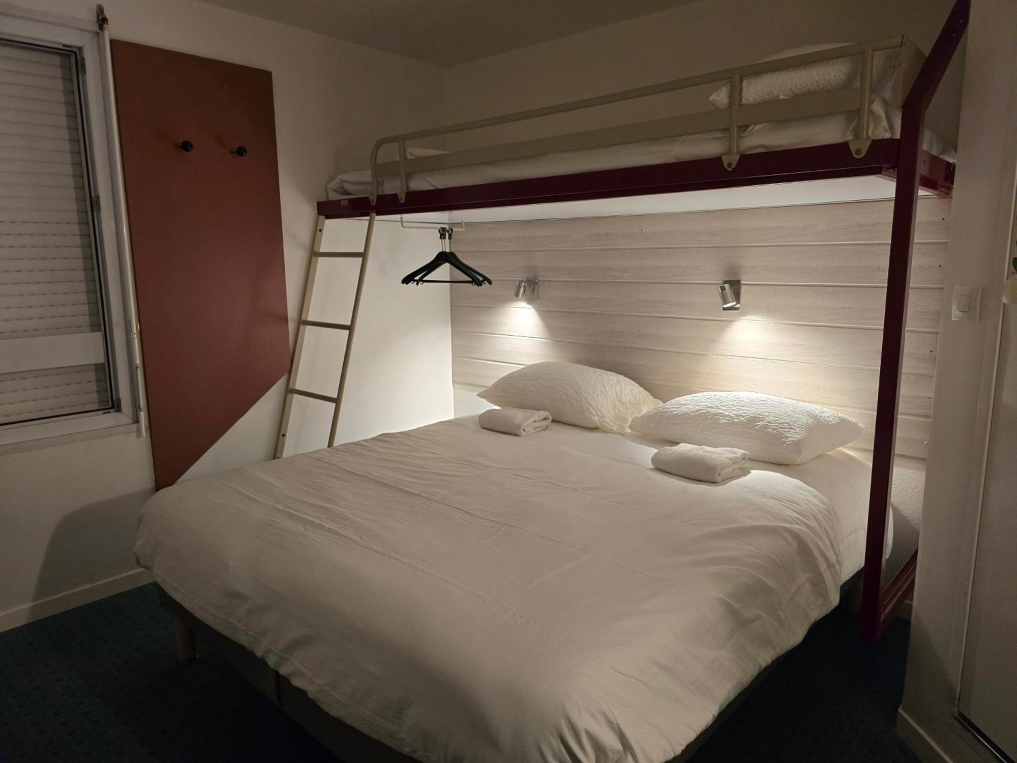 Brit Hotel Essentiel Poitiers Gare Du Futuroscope Jaunay-Clan Eksteriør bilde